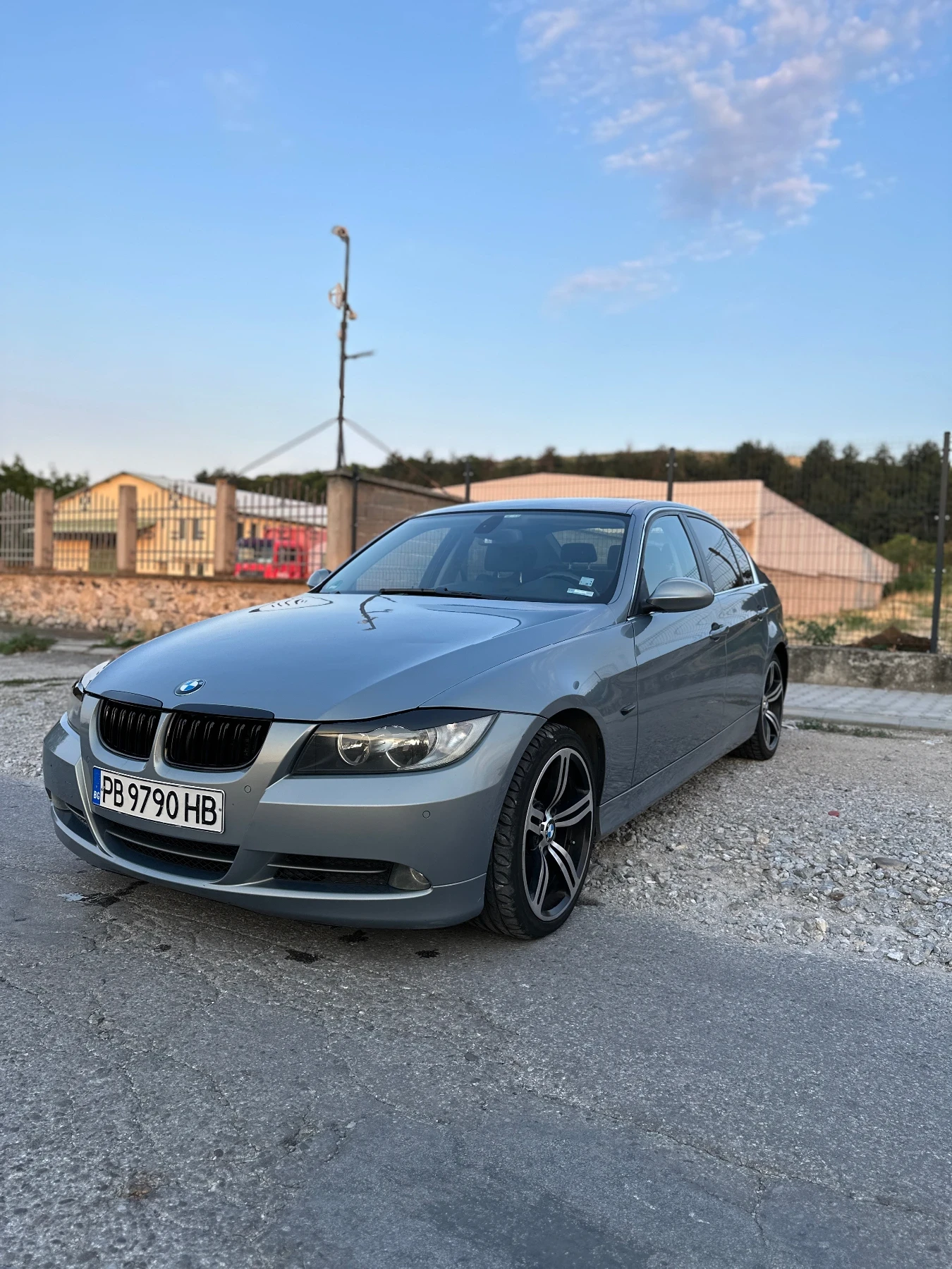 BMW 330, снимка 1