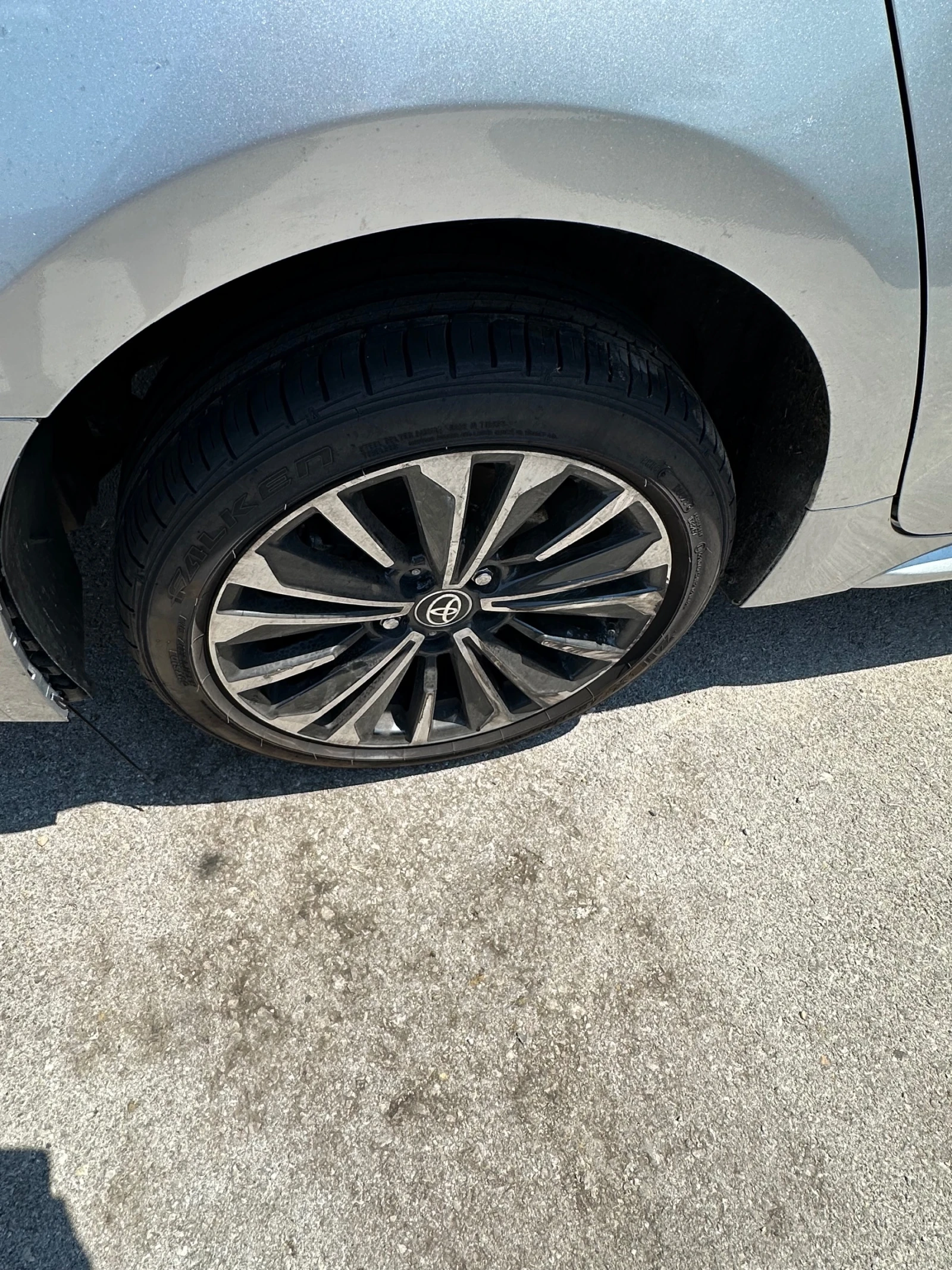 Toyota Corolla 1.8-Хибрид-23г - изображение 6