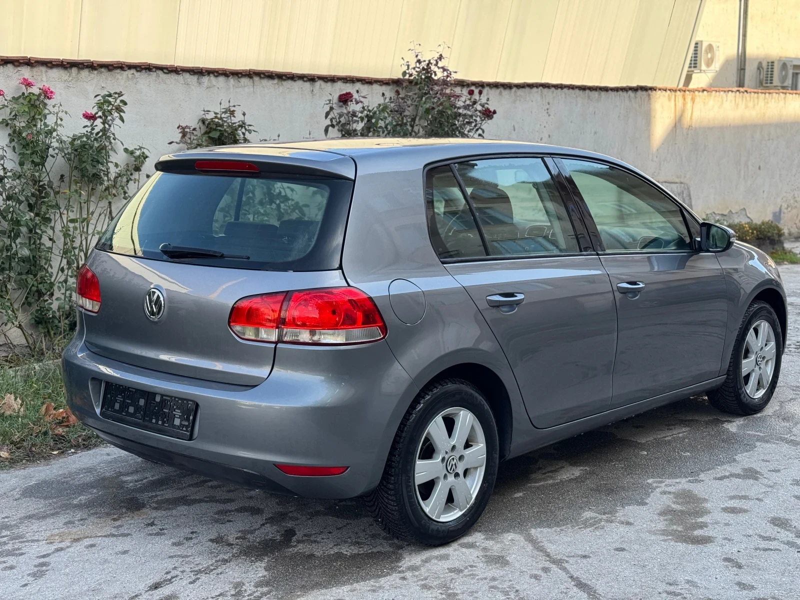 VW Golf 1.4* 80к.с.* Клима - изображение 5