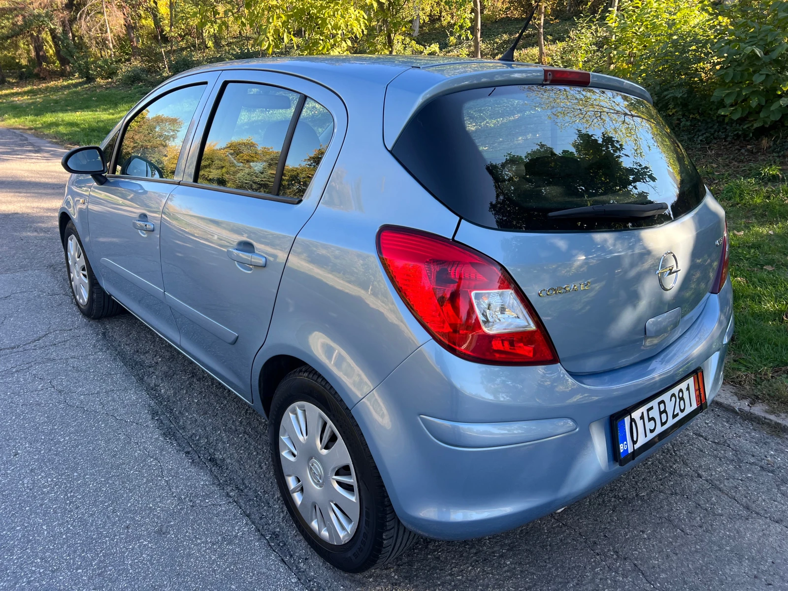 Opel Corsa 1.2i 16v/80p.s-Avtomatik - изображение 3