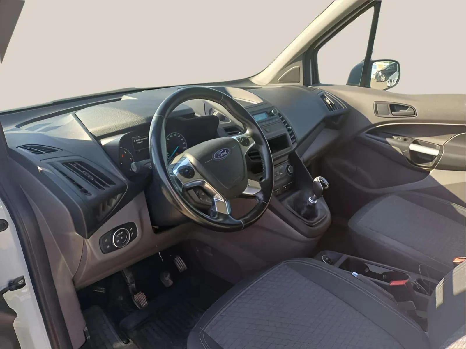 Ford Connect 1.5 TDCi - изображение 3