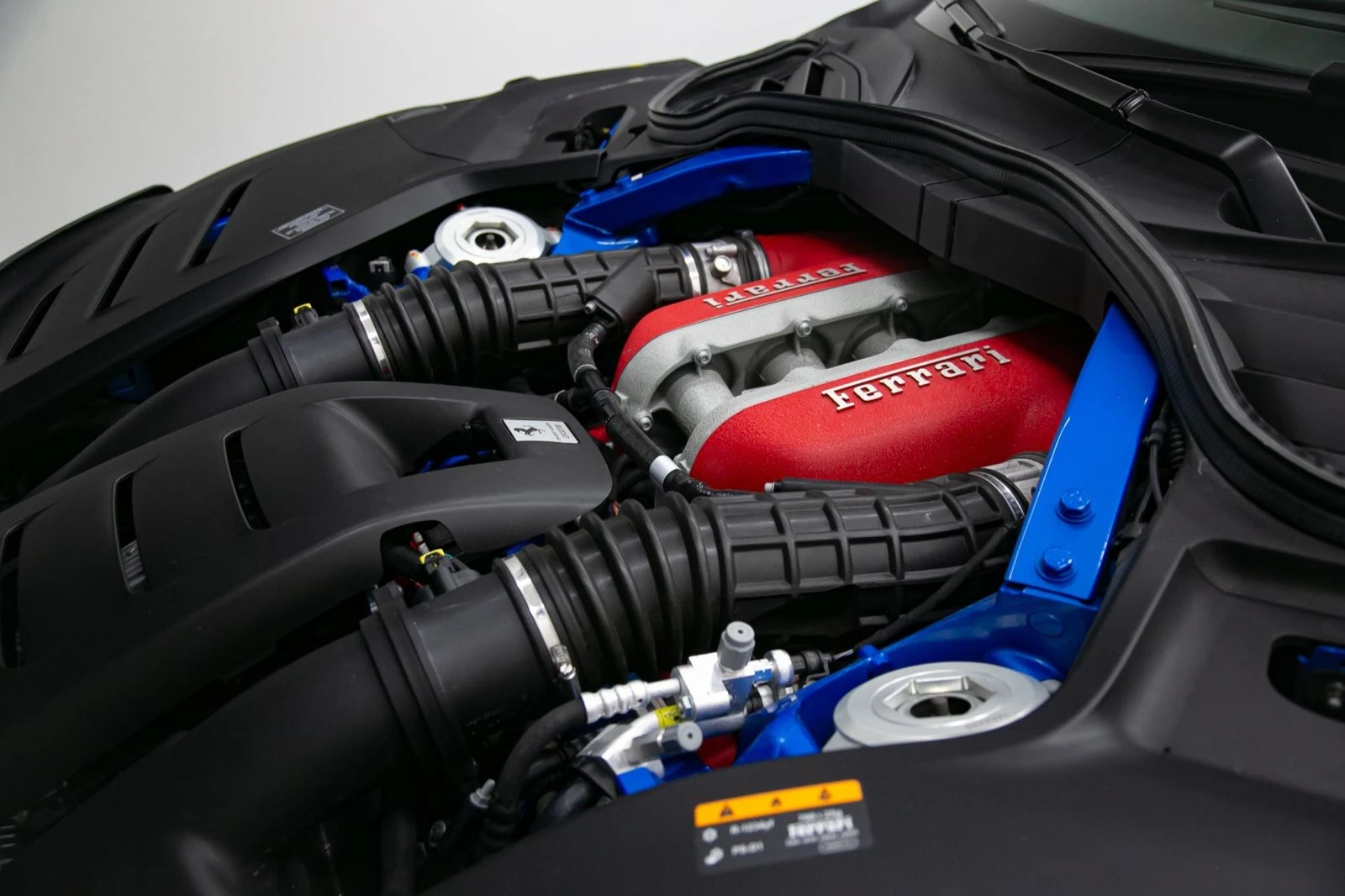 Ferrari Purosangue V12/ CERAMIC/ CARBON/ BLU CORSA/ LIFT/ PANO/  | Mobile.bg   15