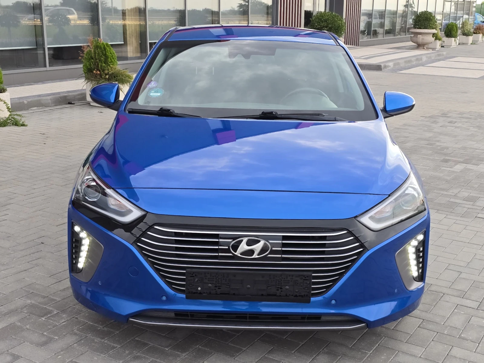 Hyundai Ioniq 1.6Hybrid/BLUE-DREVE/AVTOMAT/NAVI/157000KM - изображение 2