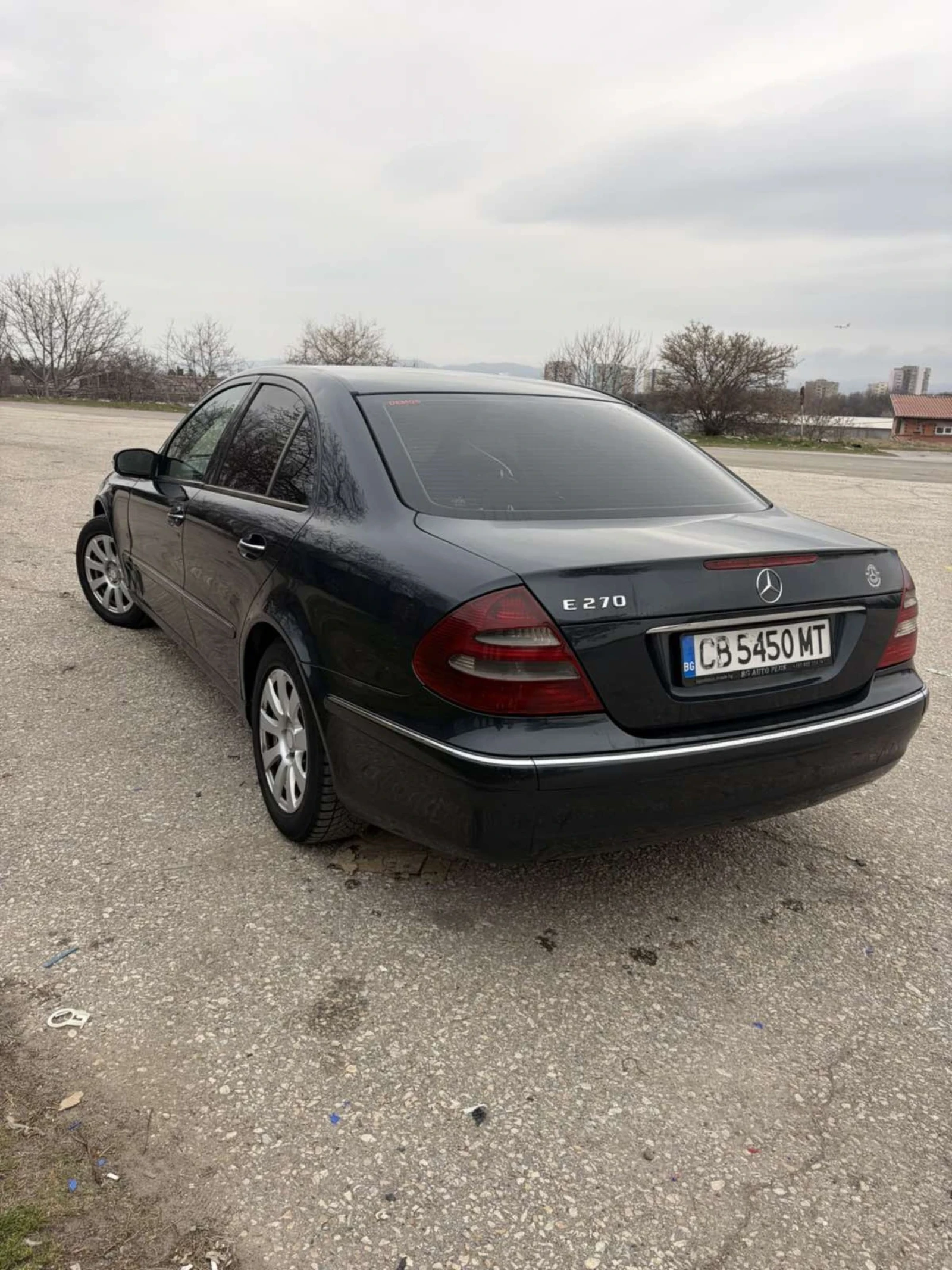 Mercedes-Benz E 270, снимка 6 - Автомобили и джипове - 53913069