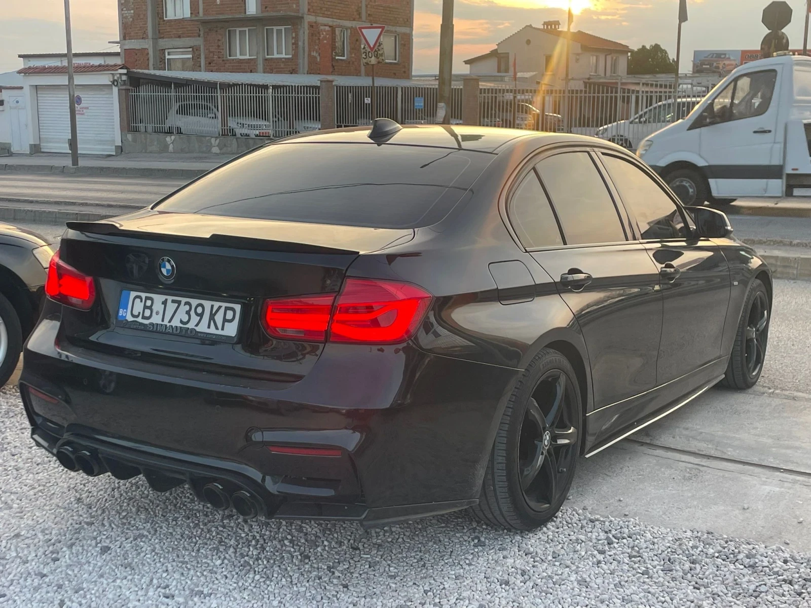 BMW 320 M-pack/Aut, снимка 2 - Автомобили и джипове - 53952368