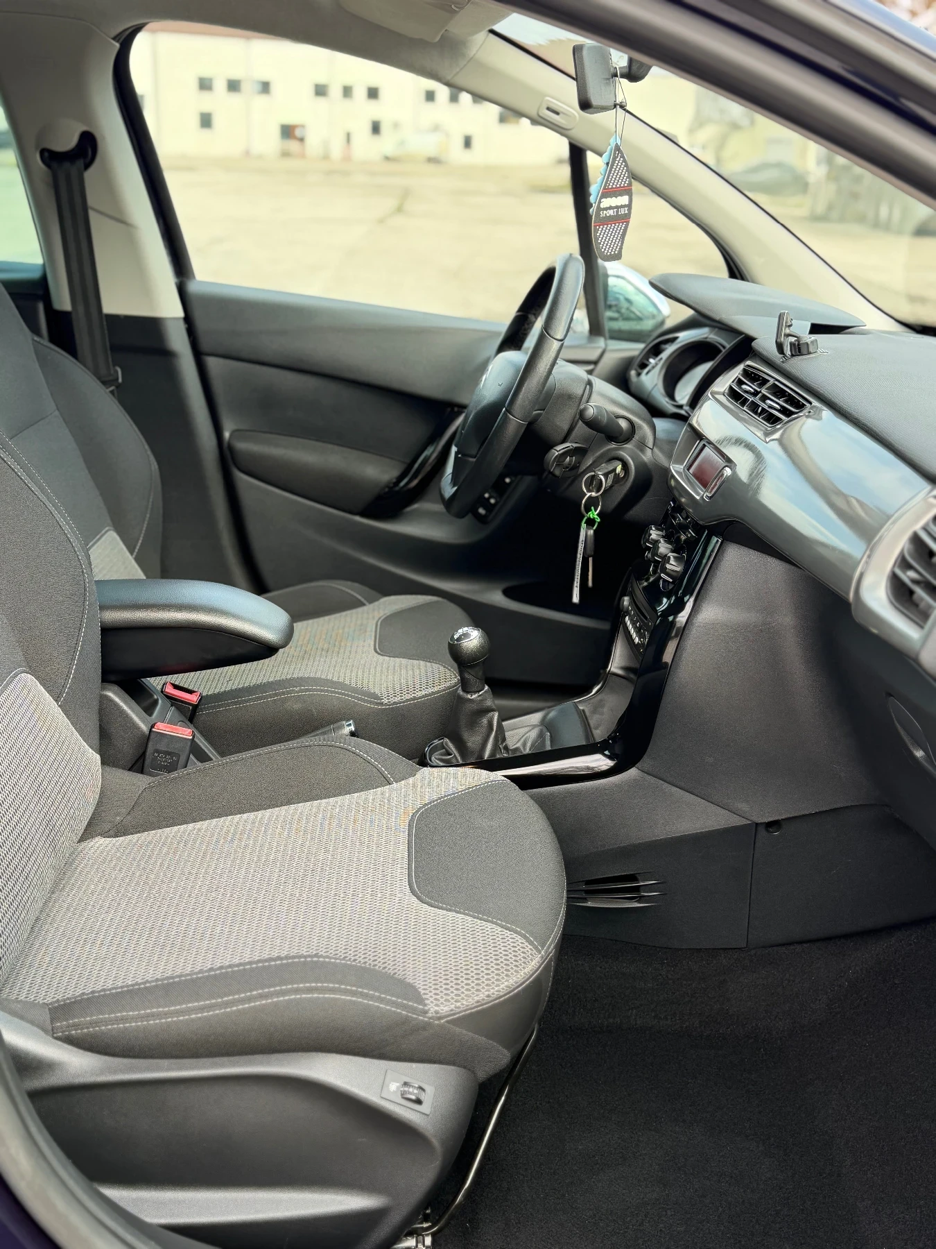 Citroen C3 1.2 FACELIFT, снимка 10 - Автомобили и джипове - 54091449