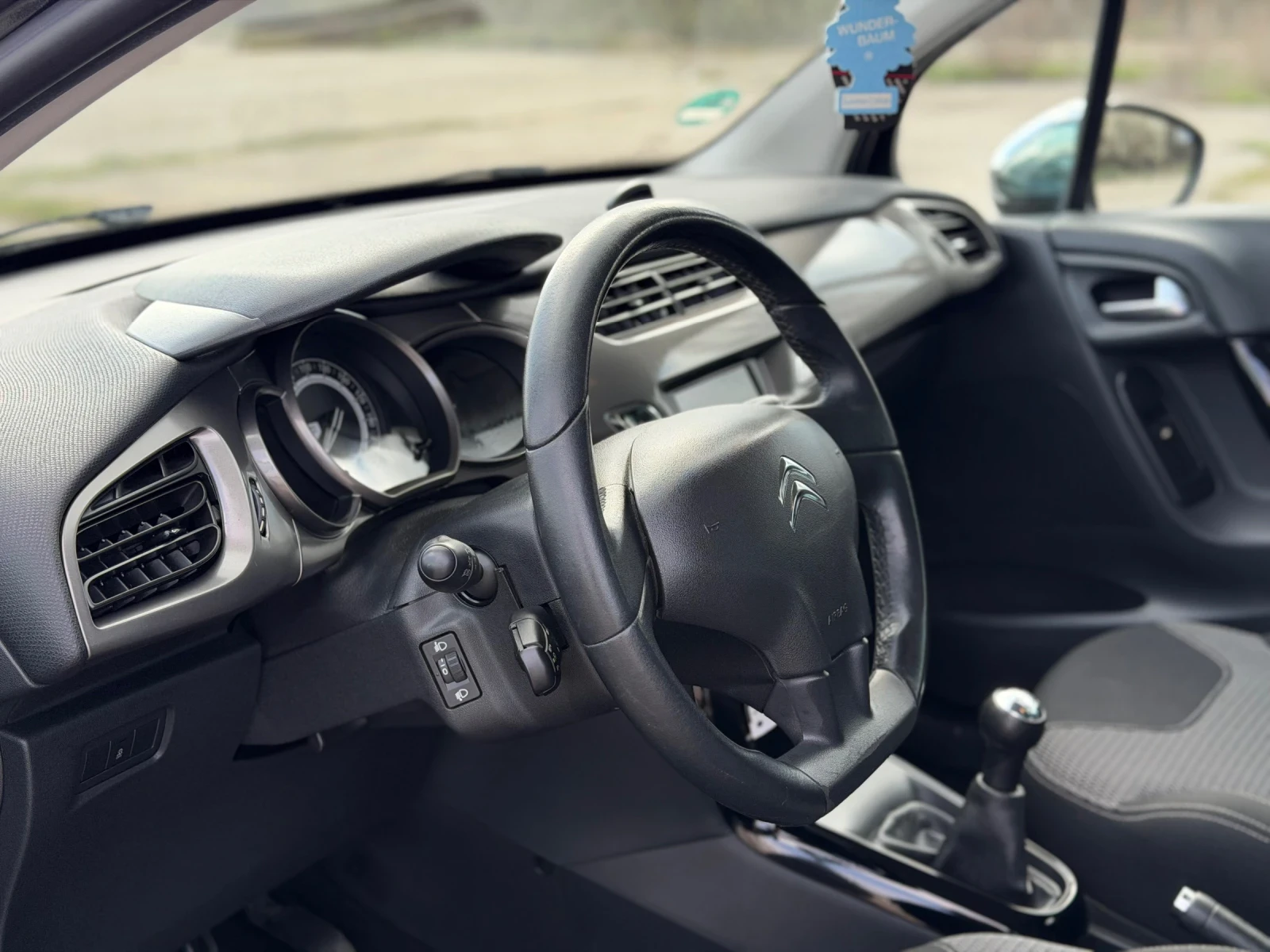 Citroen C3 1.2 FACELIFT, снимка 8 - Автомобили и джипове - 54091449