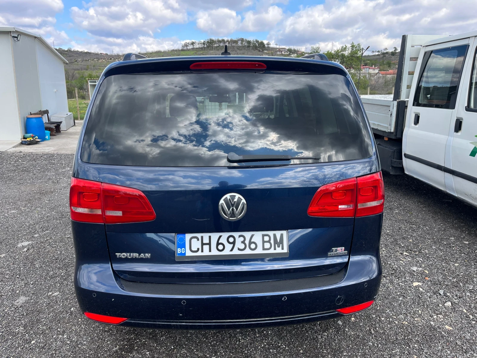 VW Touran 1.4T Highline, снимка 6 - Автомобили и джипове - 54147987