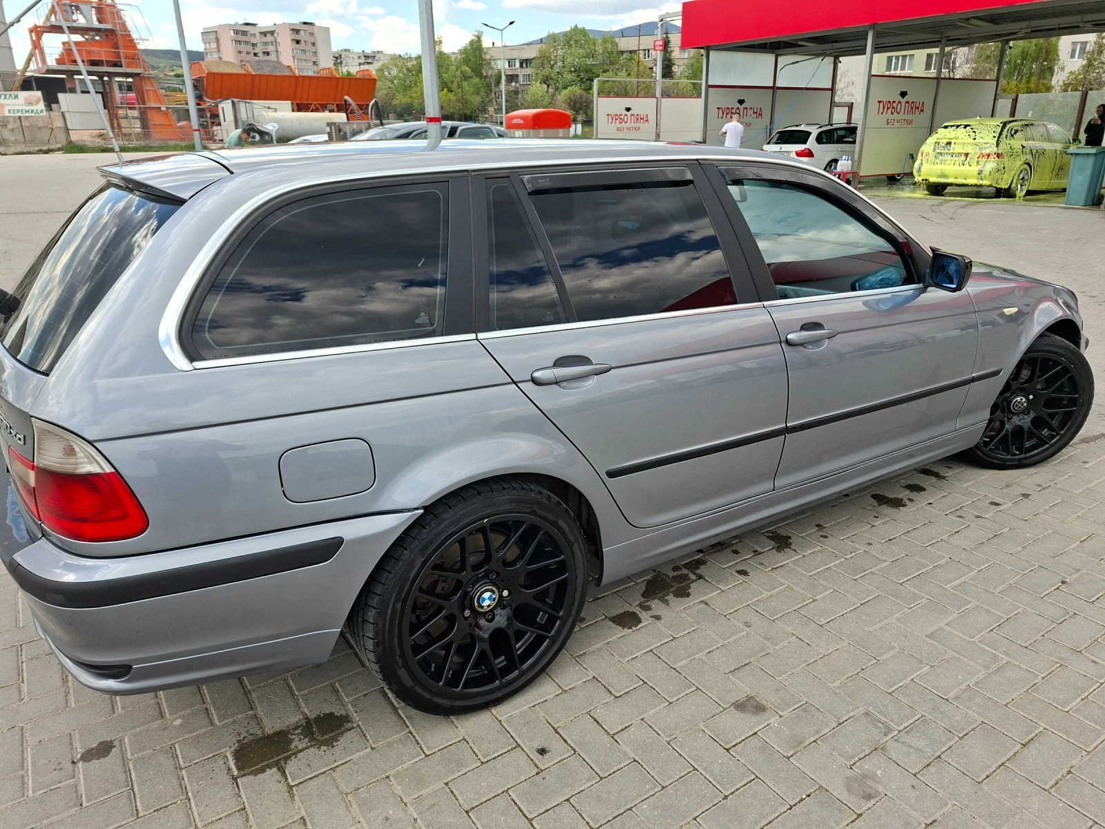 BMW 330, снимка 4 - Автомобили и джипове - 54442317