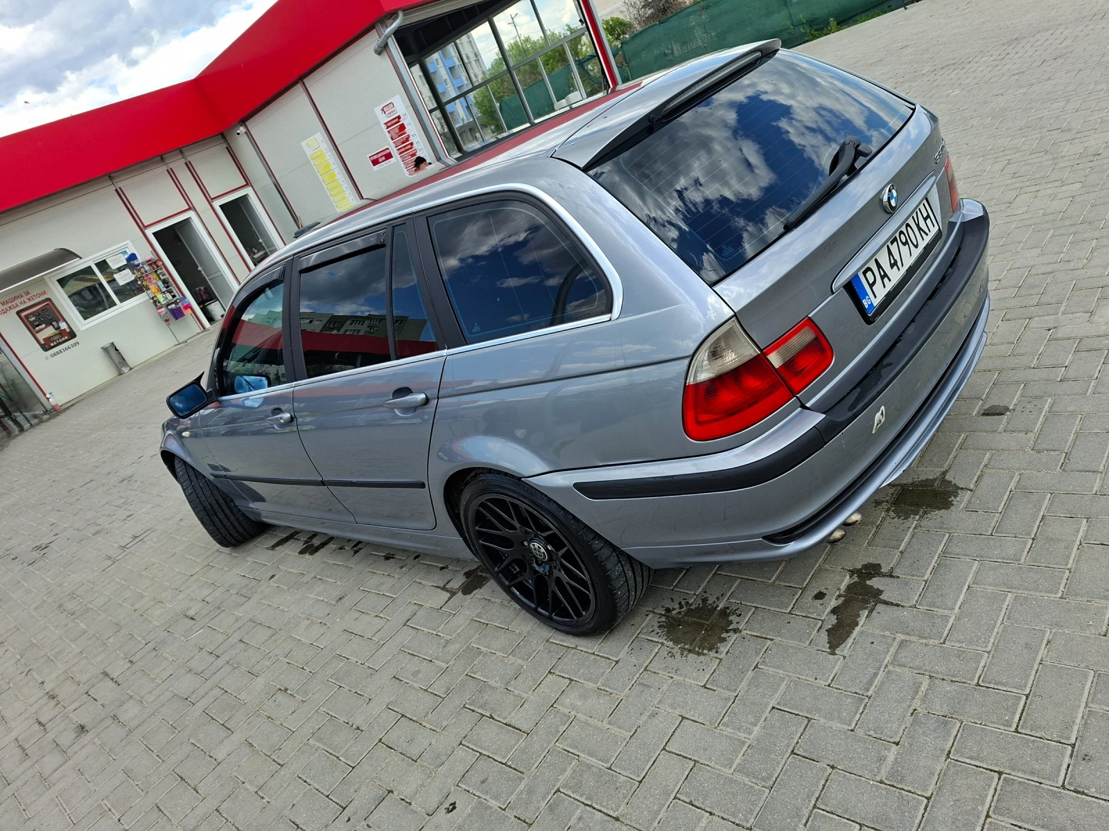 BMW 330, снимка 8 - Автомобили и джипове - 54442317