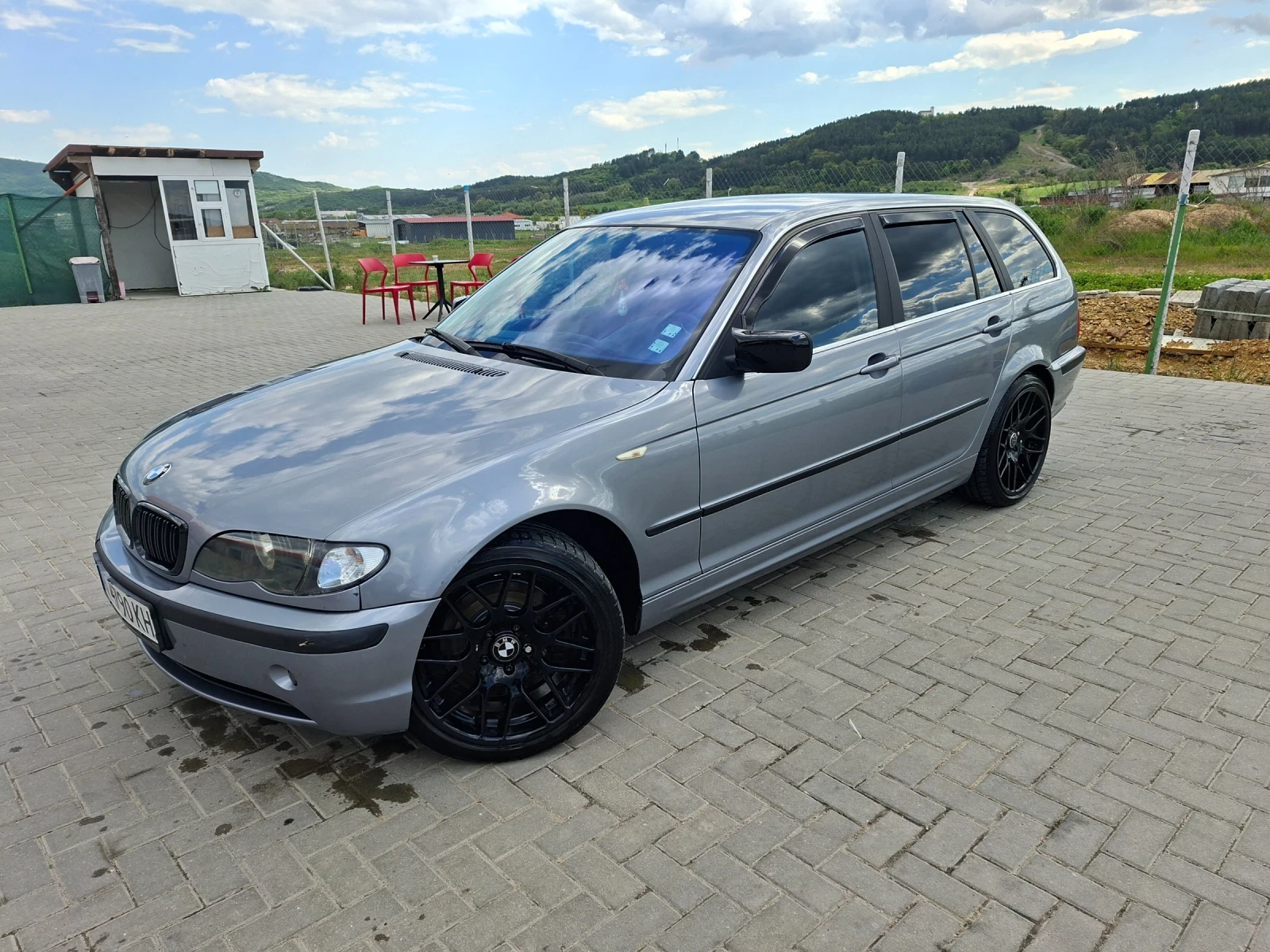 BMW 330