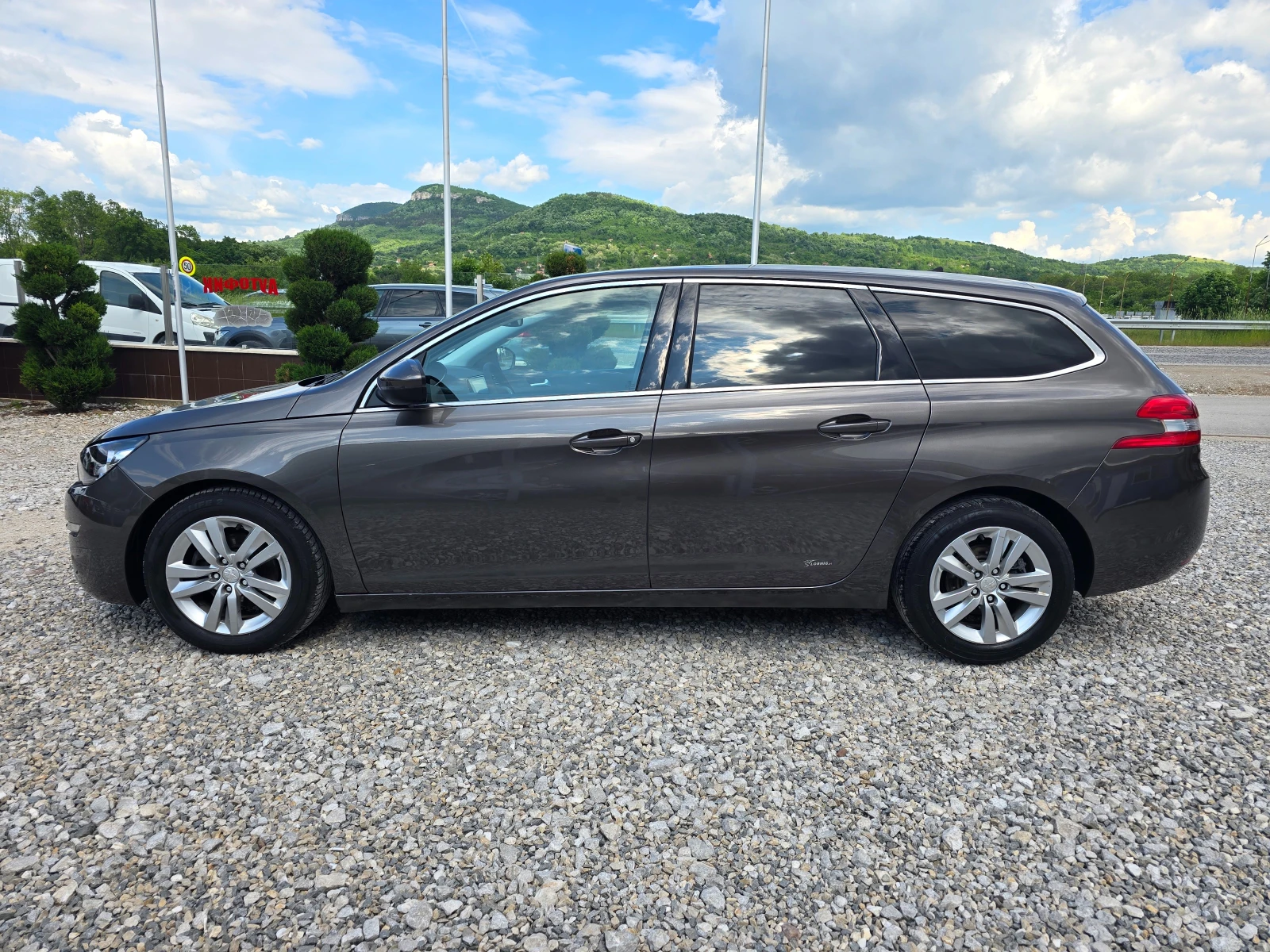 Peugeot 308 1.6 HDI EURO6, снимка 2 - Автомобили и джипове - 54674507