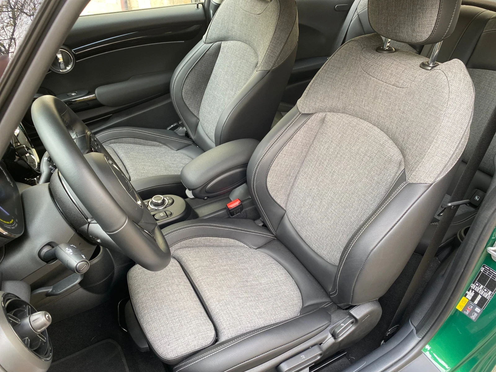 Mini Cooper SE British Racing Green , снимка 12 - Автомобили и джипове - 54692269