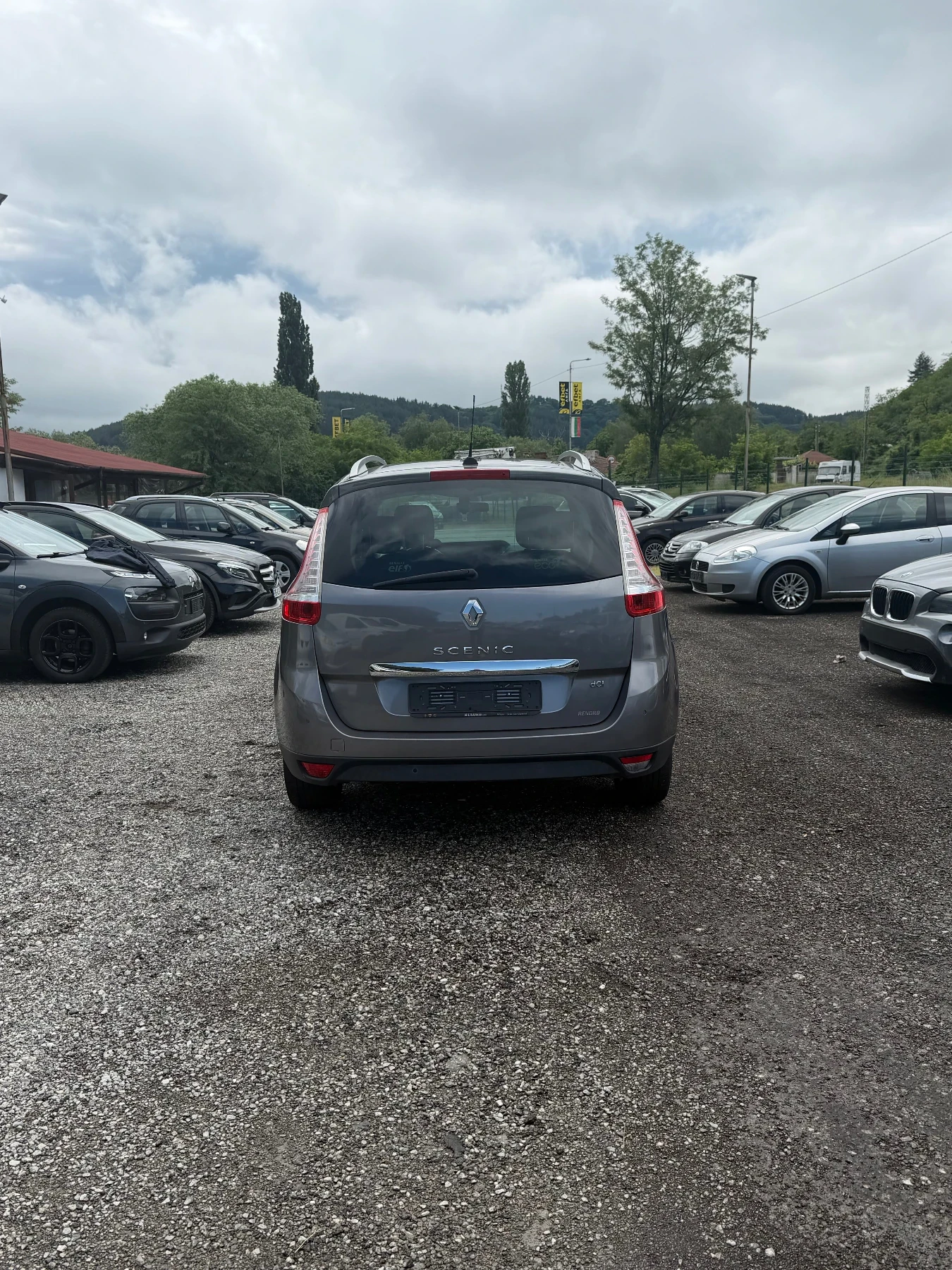 Renault Scenic 1.5 dCI Нави Full Екстри 7 местен, снимка 5 - Автомобили и джипове - 54749638
