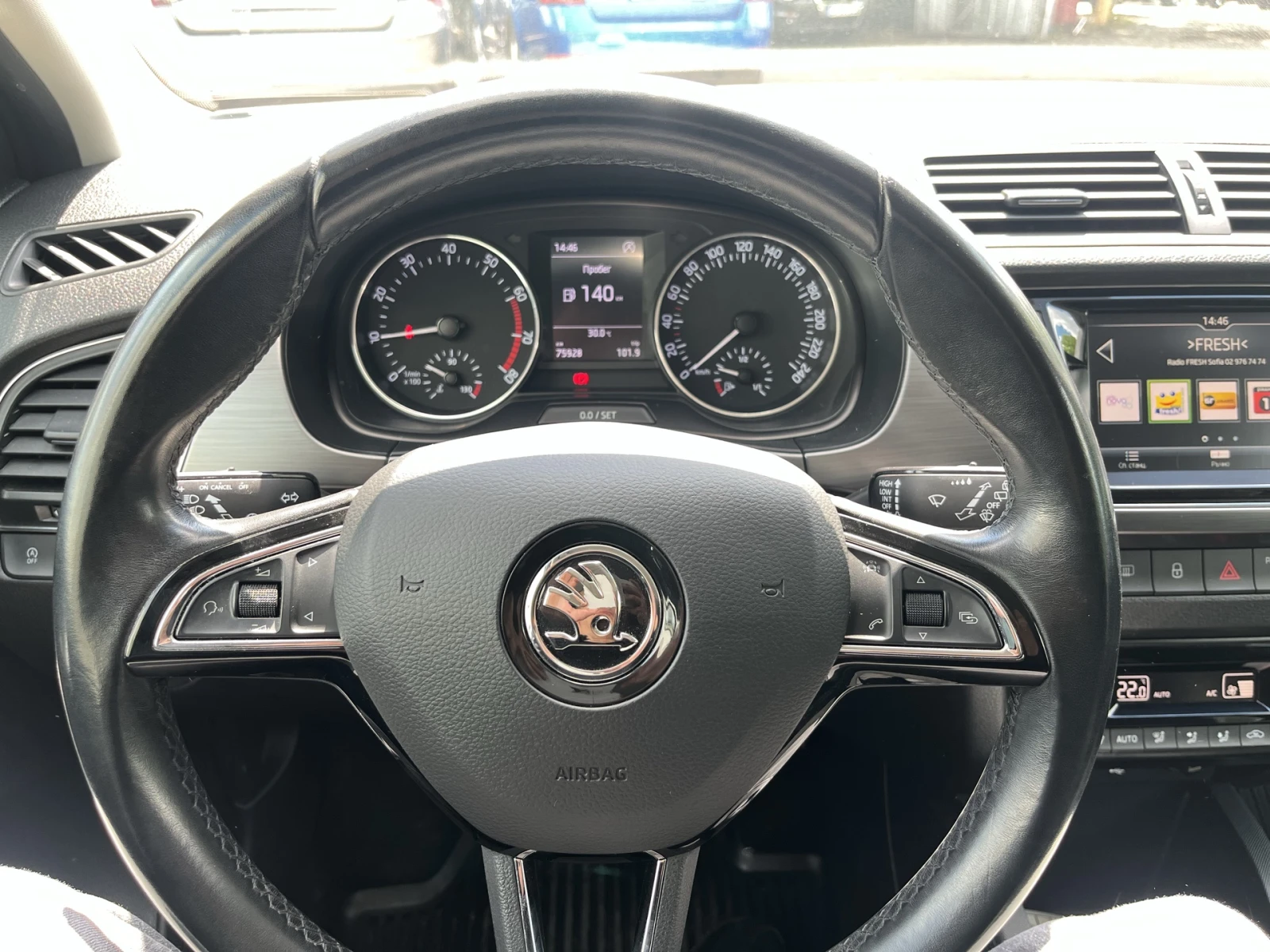 Skoda Fabia 1.0 TSI 5М, снимка 12 - Автомобили и джипове - 55222230