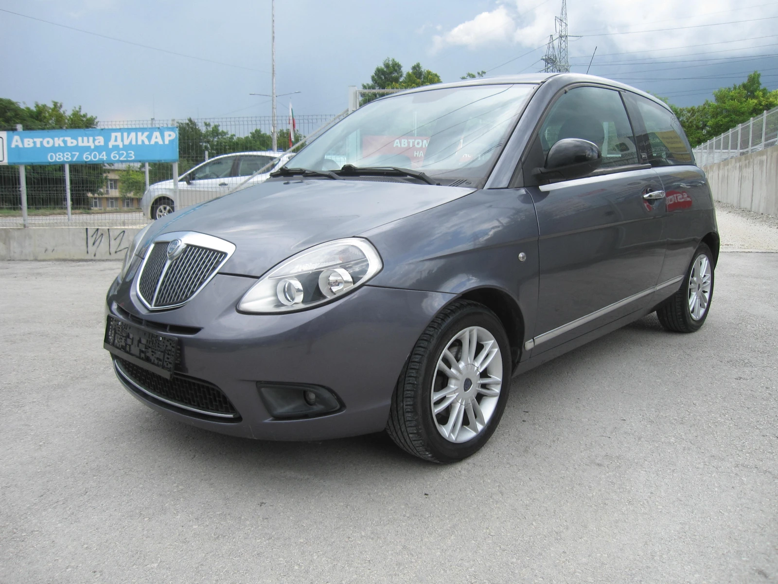 Lancia Ypsilon UNICA , 1, 4-Газ.Инж.