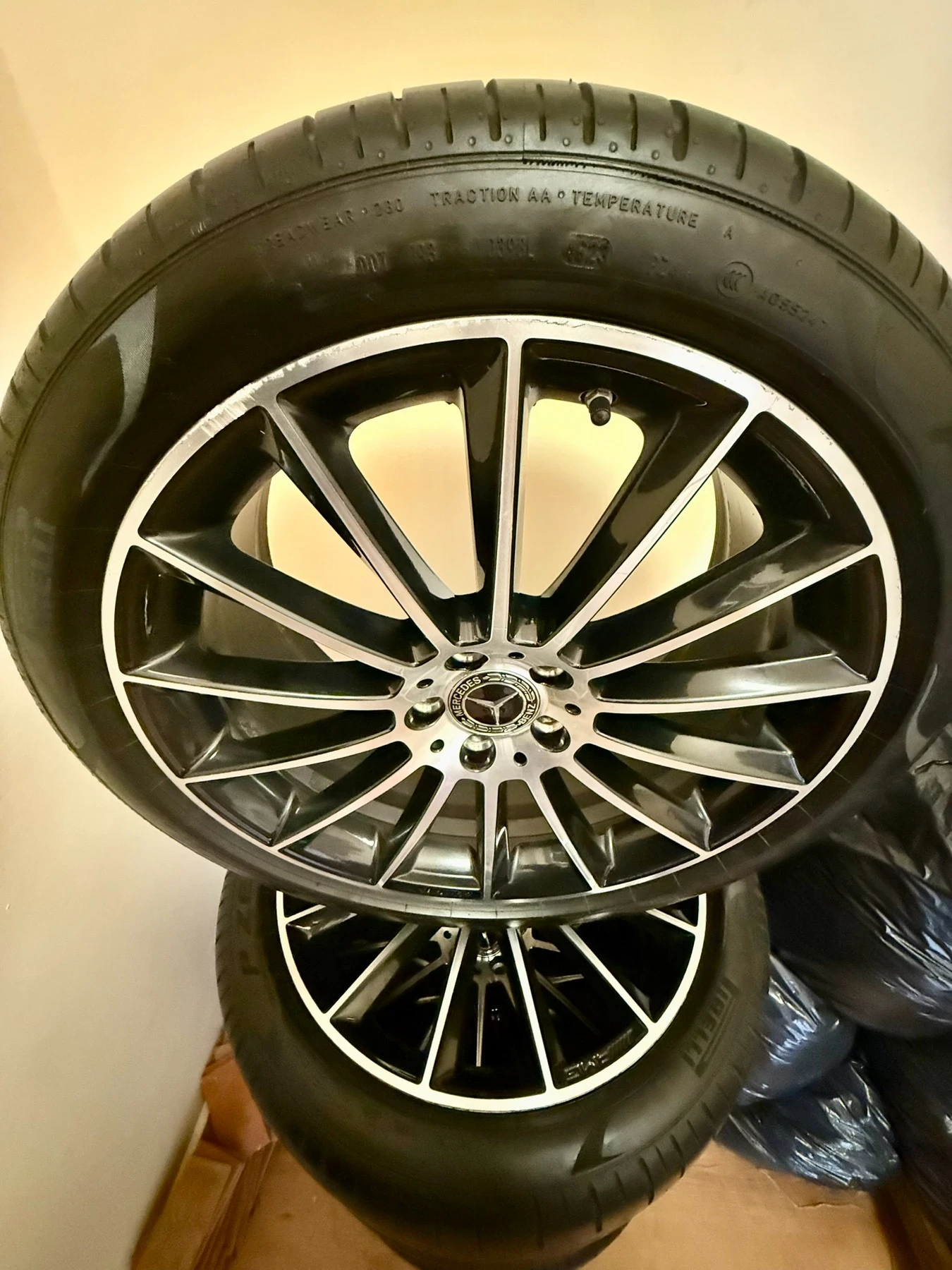 Mercedes-Benz E 220, снимка 3 - Автомобили и джипове - 56247455