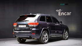 Jeep Grand cherokee 110K KM* OVERLAND* 8ZF* 4X4* DISTRONIC* ОБДУХ* PAN, снимка 2