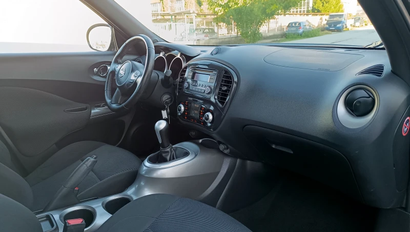 Nissan Juke 1.6i, снимка 9 - Автомобили и джипове - 47547857