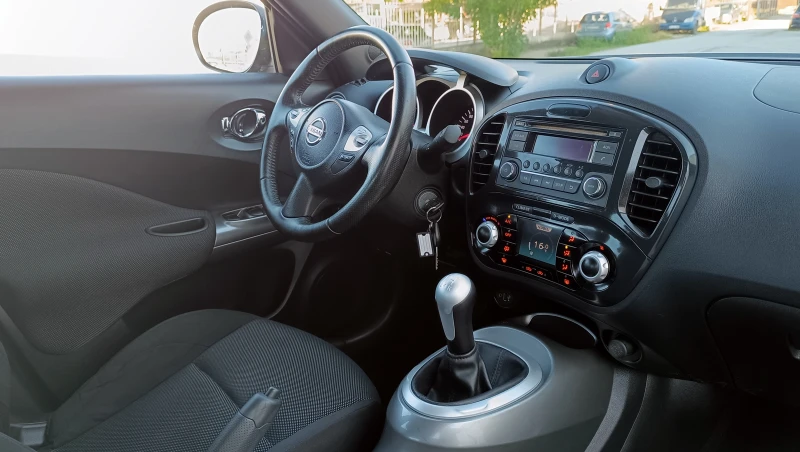 Nissan Juke 1.6i, снимка 10 - Автомобили и джипове - 47547857