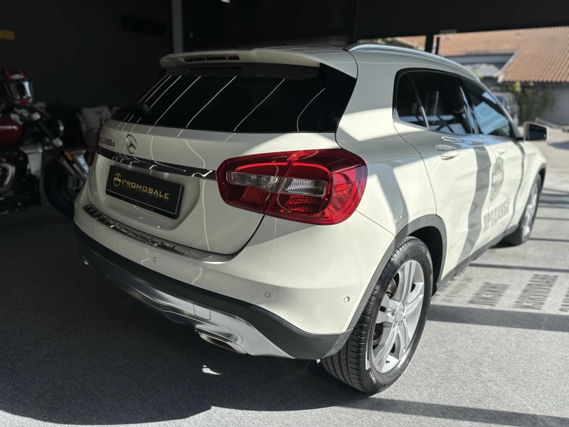 Mercedes-Benz GLA 200, снимка 4 - Автомобили и джипове - 47603054