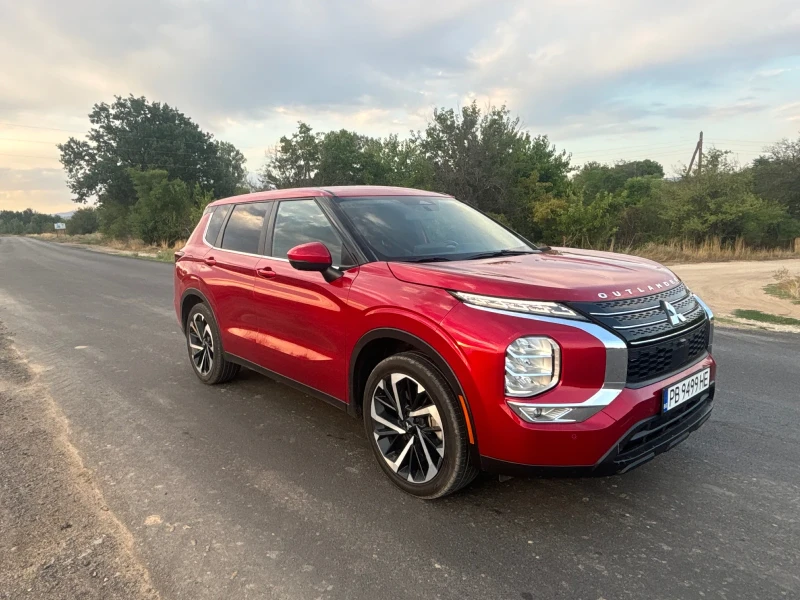 Mitsubishi Outlander, снимка 5 - Автомобили и джипове - 52932621