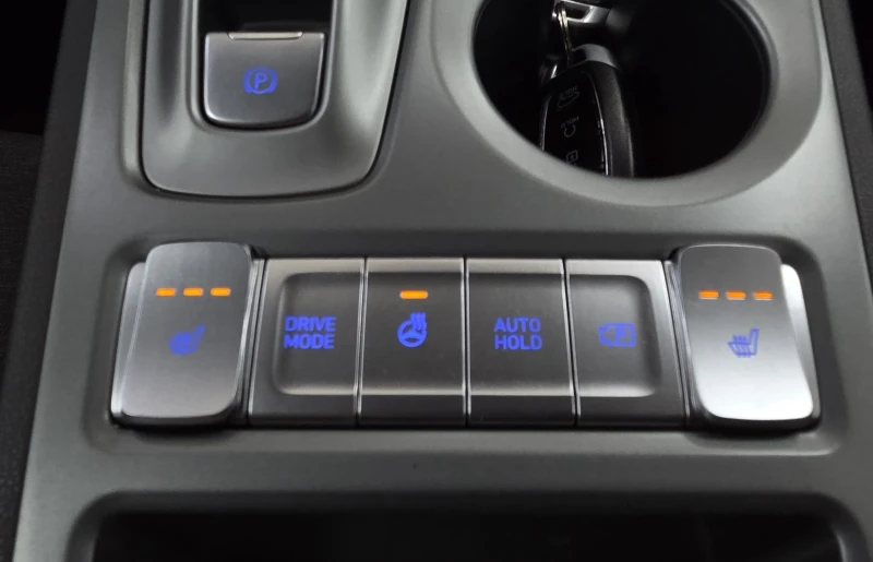 Hyundai Kona 64KWh/11.2023/26 ХИЛ КМ, снимка 13 - Автомобили и джипове - 53089031
