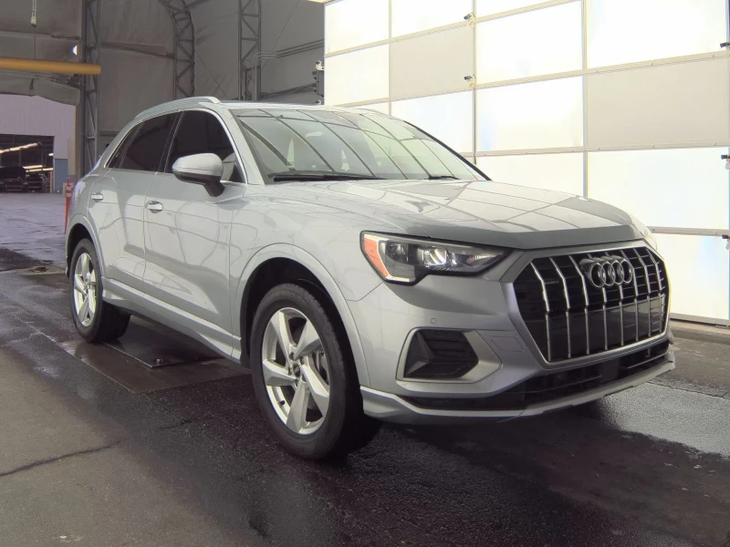 Audi Q3 2.0T Premium, снимка 3 - Автомобили и джипове - 53230061