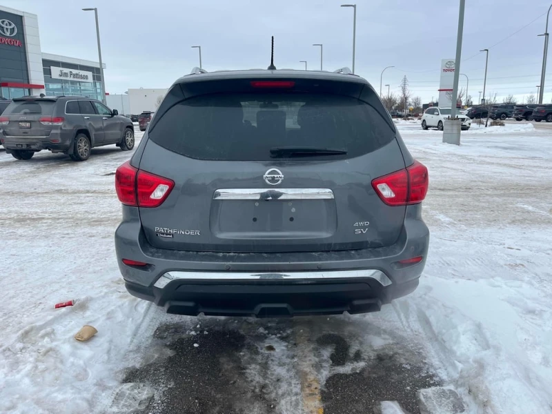 Nissan Pathfinder * 4WD 4dr SV * CARFAX * БЕЗ ПЪРВОНАЧАЛНА ВНОСКА, снимка 4 - Автомобили и джипове - 53421881