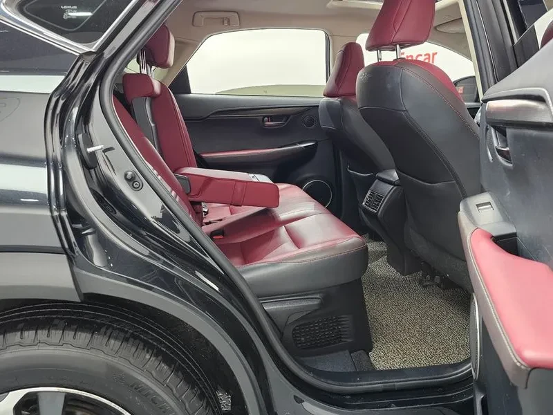 Lexus NX 300Supreme, снимка 12 - Автомобили и джипове - 56271040