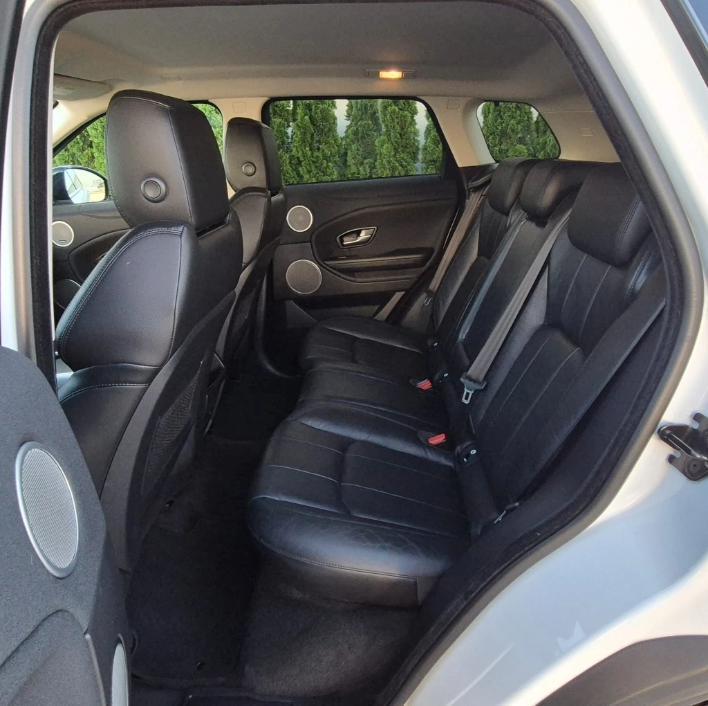 Land Rover Range Rover Evoque 2.0d Facelift, снимка 11 - Автомобили и джипове - 54917658