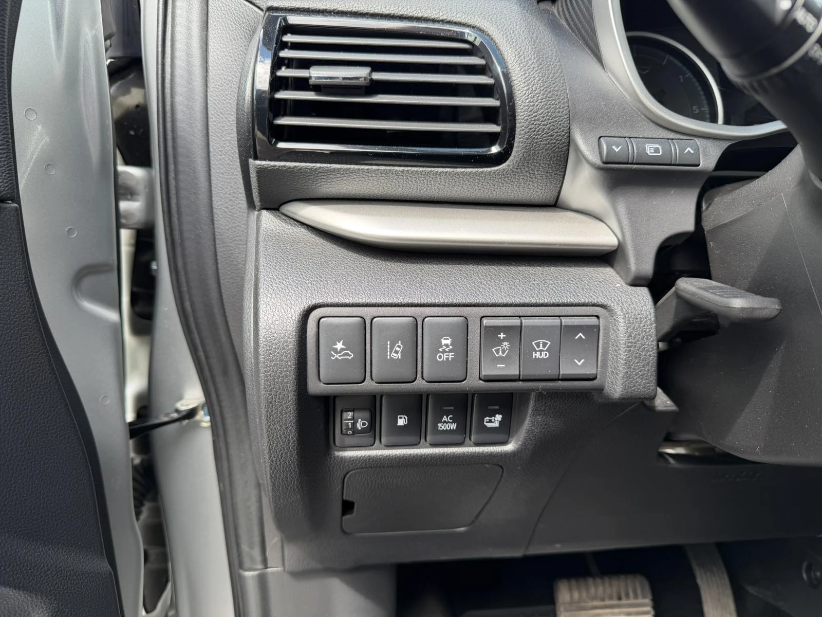 Mitsubishi Eclipse Cross 2.4 PHEV/INSTYLE+ /188k.c., снимка 14 - Автомобили и джипове - 55265298