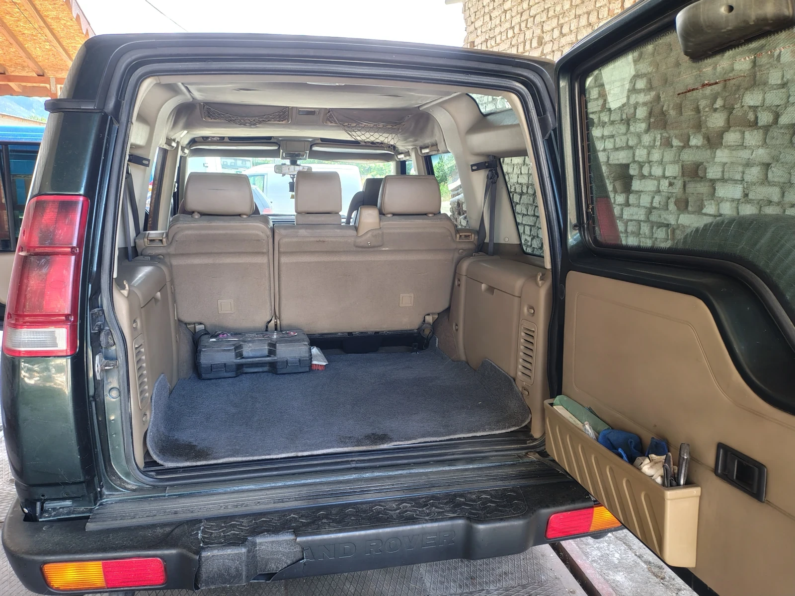 Land Rover Discovery, снимка 8 - Автомобили и джипове - 55416276