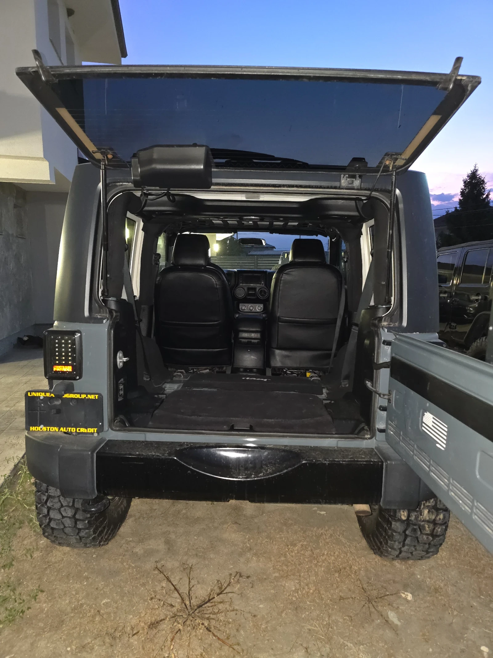 Jeep Wrangler 3.6 v6 автомат, снимка 7 - Автомобили и джипове - 55788436