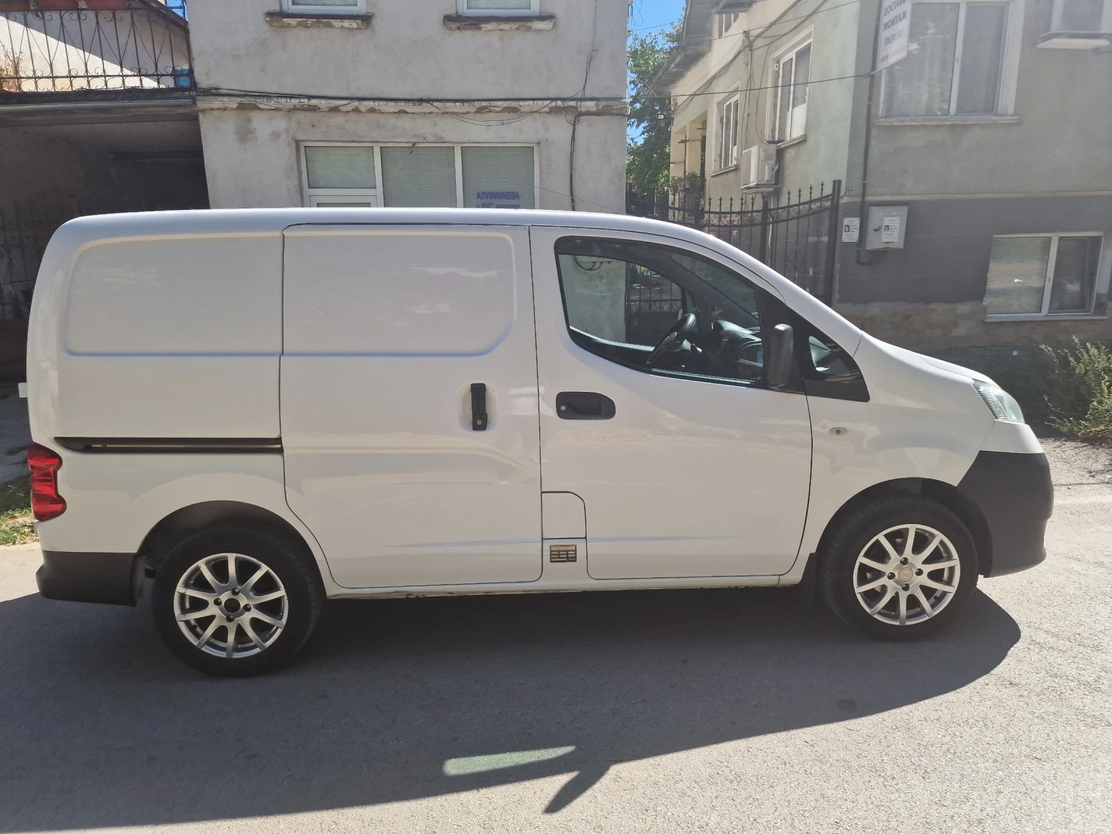 Nissan NV200, снимка 2 - Бусове и автобуси - 54033511