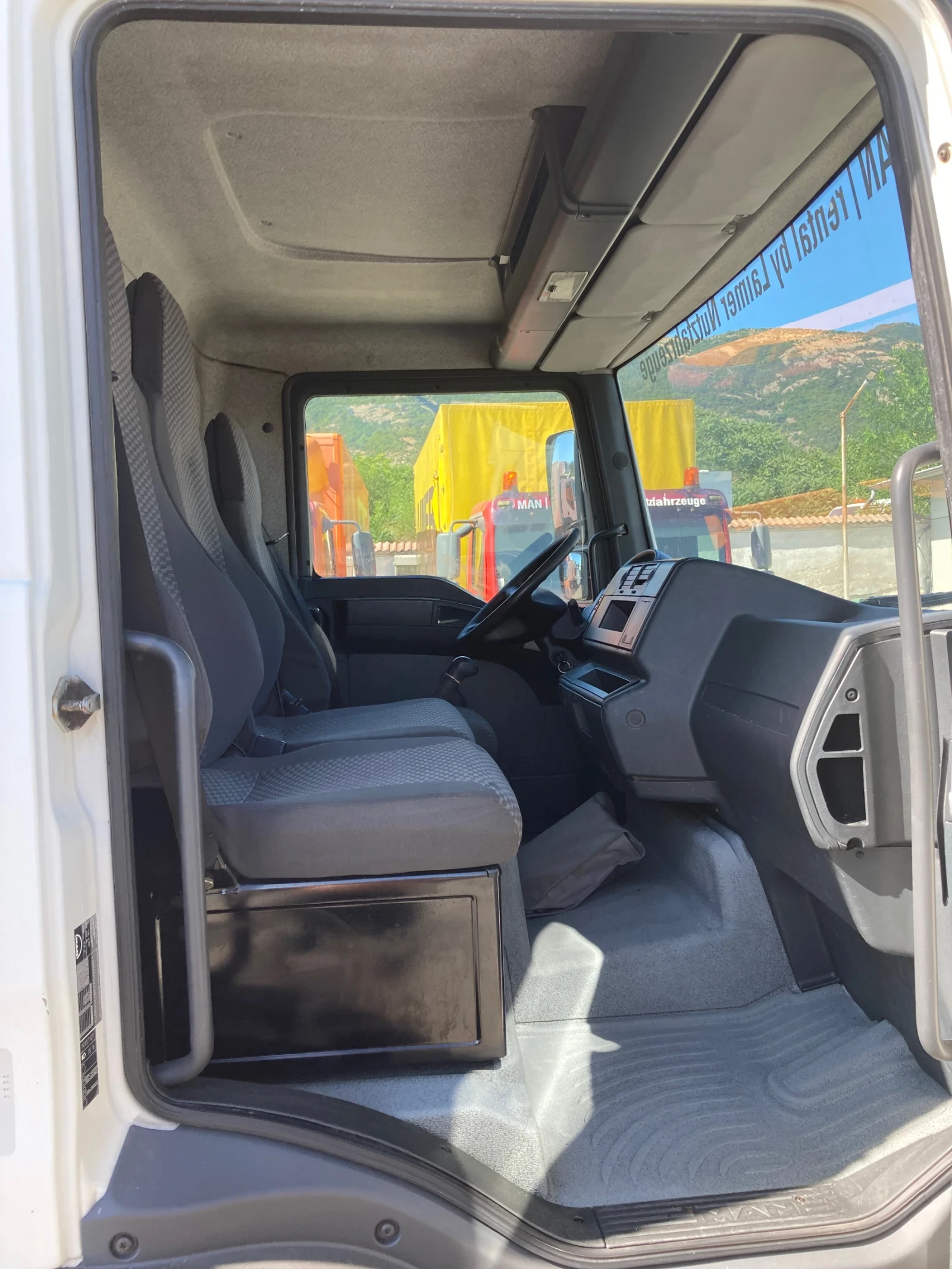 Man 8.180 | Mobile.bg   12