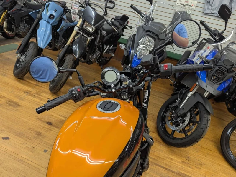 Kawasaki Eliminator CARFAX* АВТОФИНАНСИРАНЕ* БЕЗ ПЪРВОНАЧАЛНА ВНОСКА* , снимка 6 - Мотоциклети и мототехника - 52889613