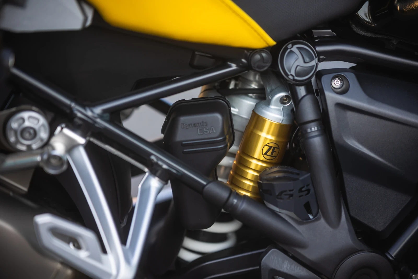 BMW R 1250 GSA 40 Years Anniversary Edition, снимка 15 - Мотоциклети и мототехника - 55684837