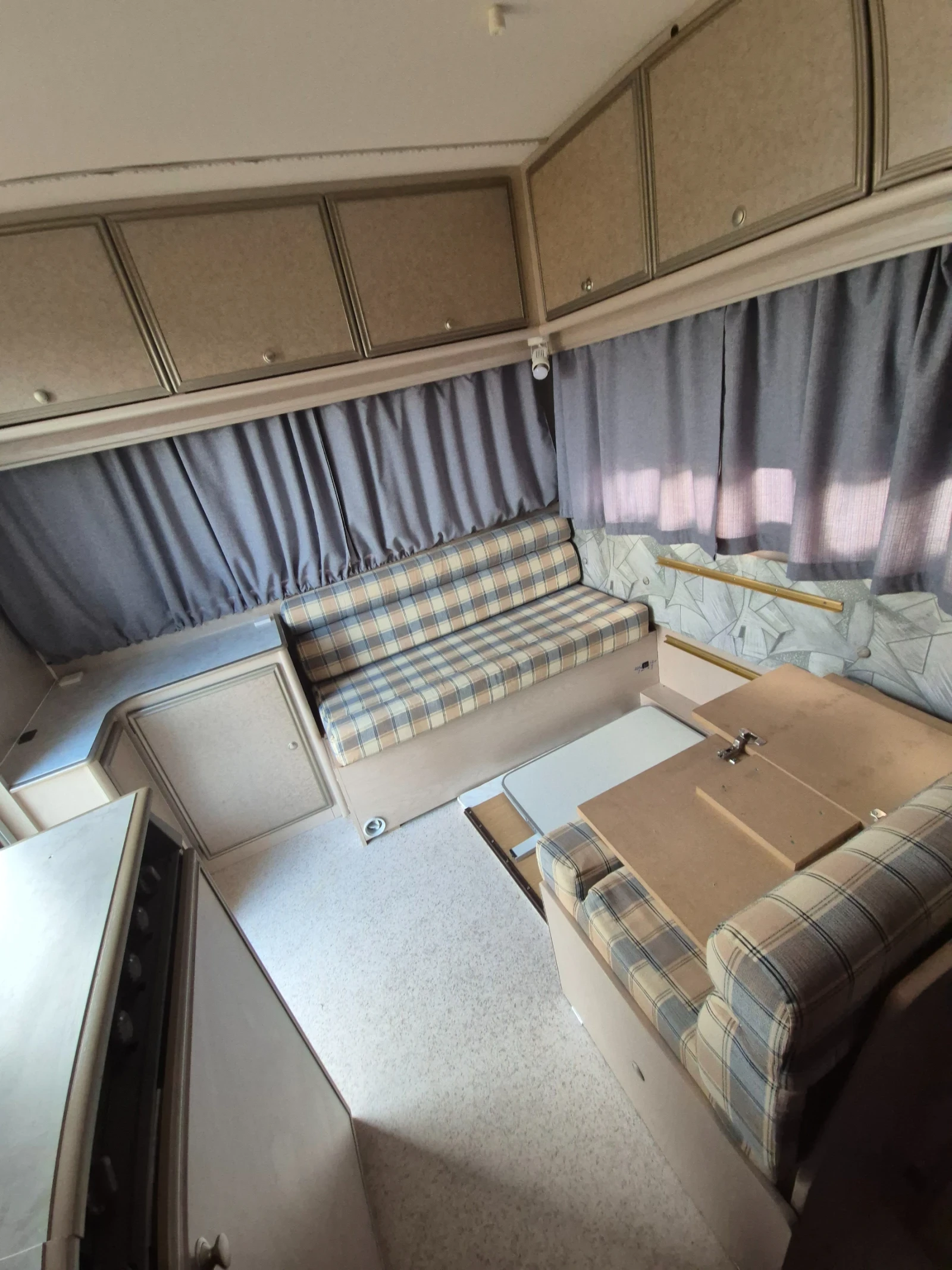 �������� Dethleffs | Mobile.bg � ����������� 12