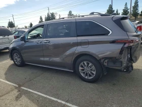 Toyota Sienna 2.5l Xle 8-Passenger, снимка 2