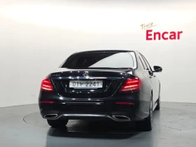 Mercedes-Benz E 300 Amg Line, снимка 4