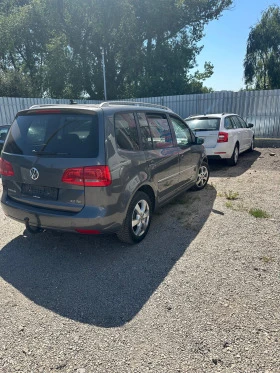 VW Touran 2.0 TDI DSG автоматик, снимка 2