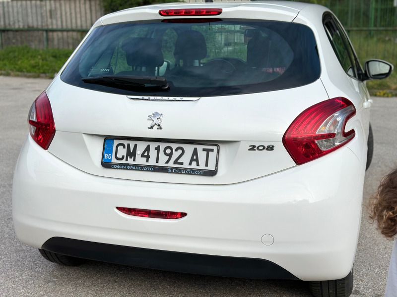 Peugeot 208 1.4 HDI, снимка 5 - Автомобили и джипове - 46360720