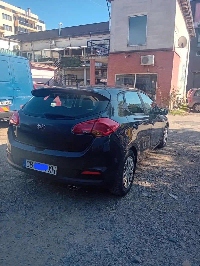 Kia Ceed 1.6 CRDI Euro 5, снимка 4 - Автомобили и джипове - 47632649