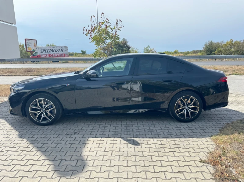 BMW 520 xDrive, снимка 3 - Автомобили и джипове - 48772052