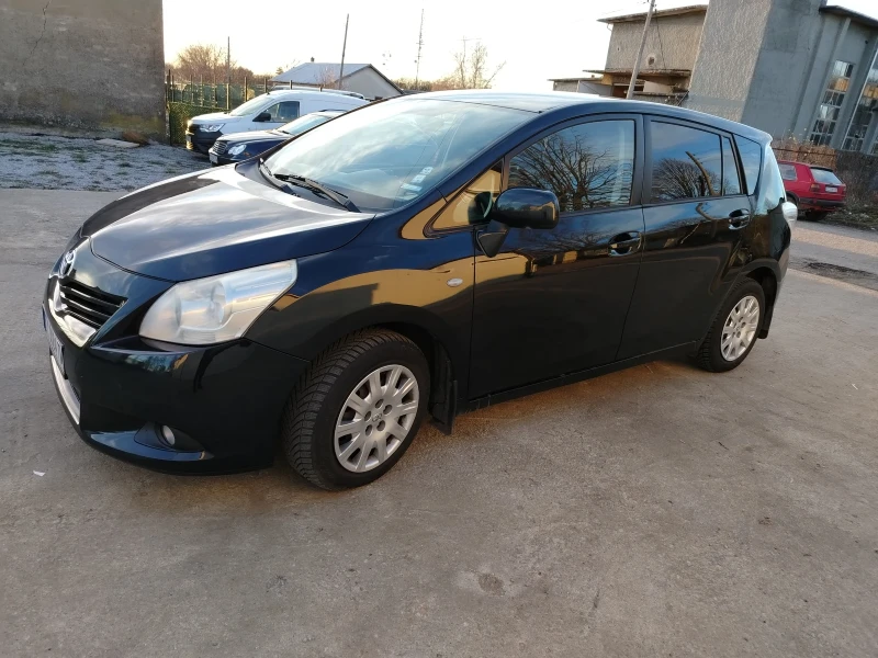 Toyota Verso, снимка 14 - Автомобили и джипове - 49589690