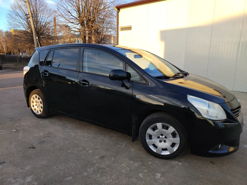 Toyota Verso, снимка 13 - Автомобили и джипове - 49589690