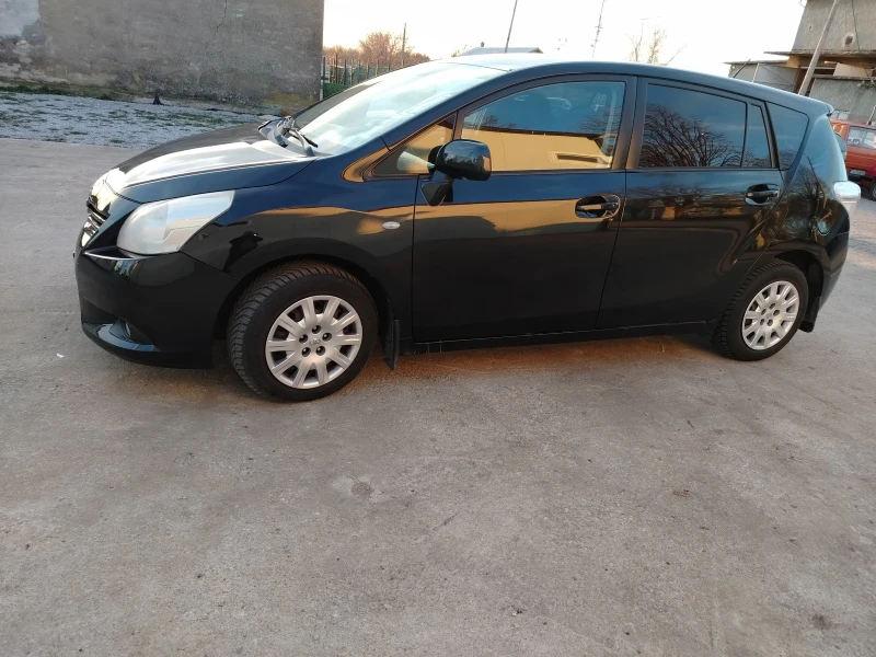 Toyota Verso, снимка 17 - Автомобили и джипове - 49589690