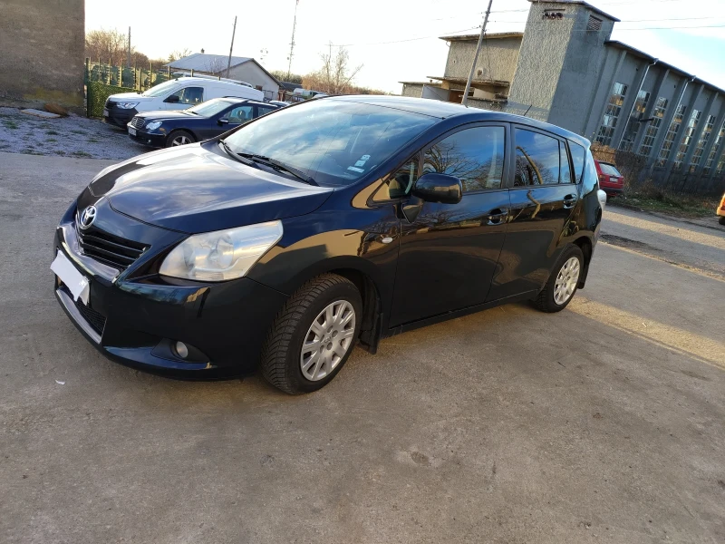 Toyota Verso, снимка 3 - Автомобили и джипове - 49589690