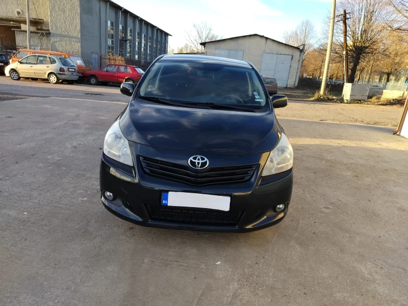 Toyota Verso, снимка 4 - Автомобили и джипове - 49589690